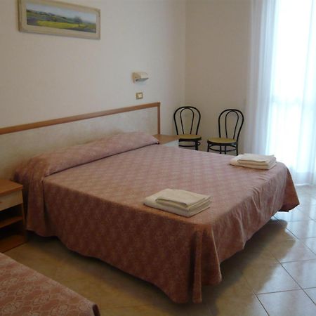 Hotel Calipso Llido Degli Estensi Ngoại thất bức ảnh