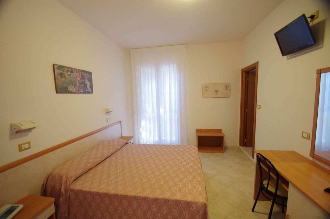 Hotel Calipso Llido Degli Estensi Ngoại thất bức ảnh