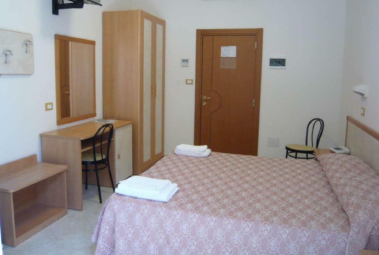 Hotel Calipso Llido Degli Estensi Ngoại thất bức ảnh