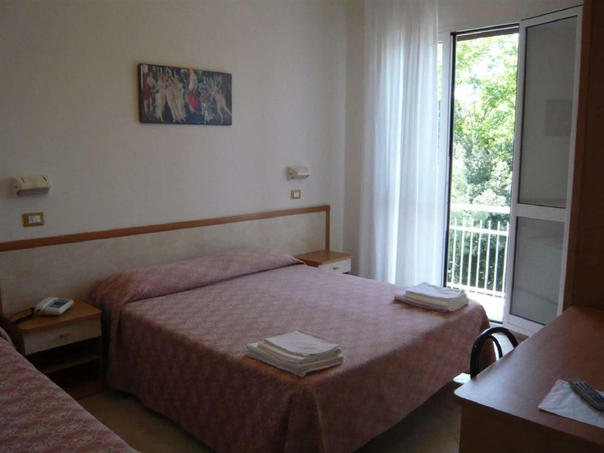 Hotel Calipso Llido Degli Estensi Ngoại thất bức ảnh