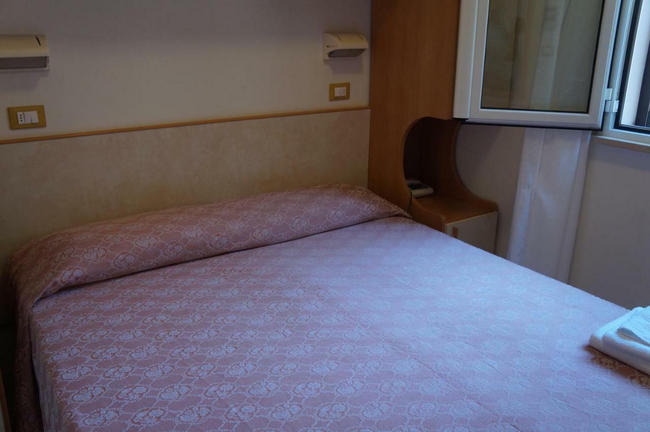 Hotel Calipso Llido Degli Estensi Ngoại thất bức ảnh